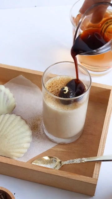 材料3个制作,有简单的焙茶慕斯黑蜜和馅儿,会更加美味 美味 咖啡